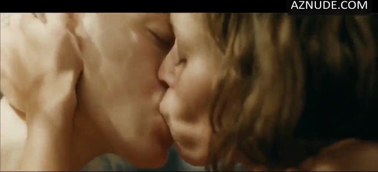Natalie Krill Erika Linder tongue kissing in Below Her Mouth