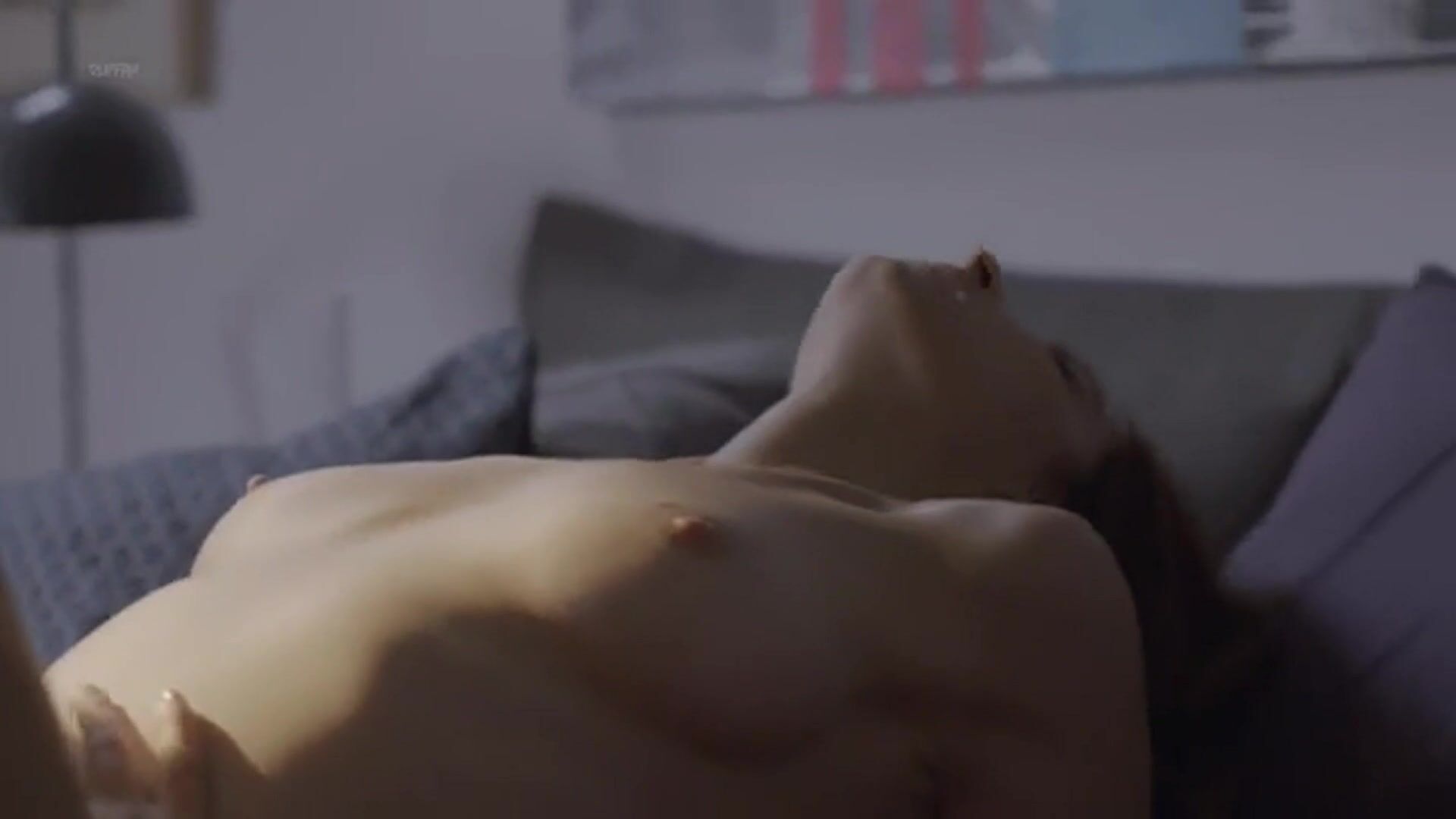 Michelle Batista & Gabriela Cerqueira lesbian pussy eating from O Negocio