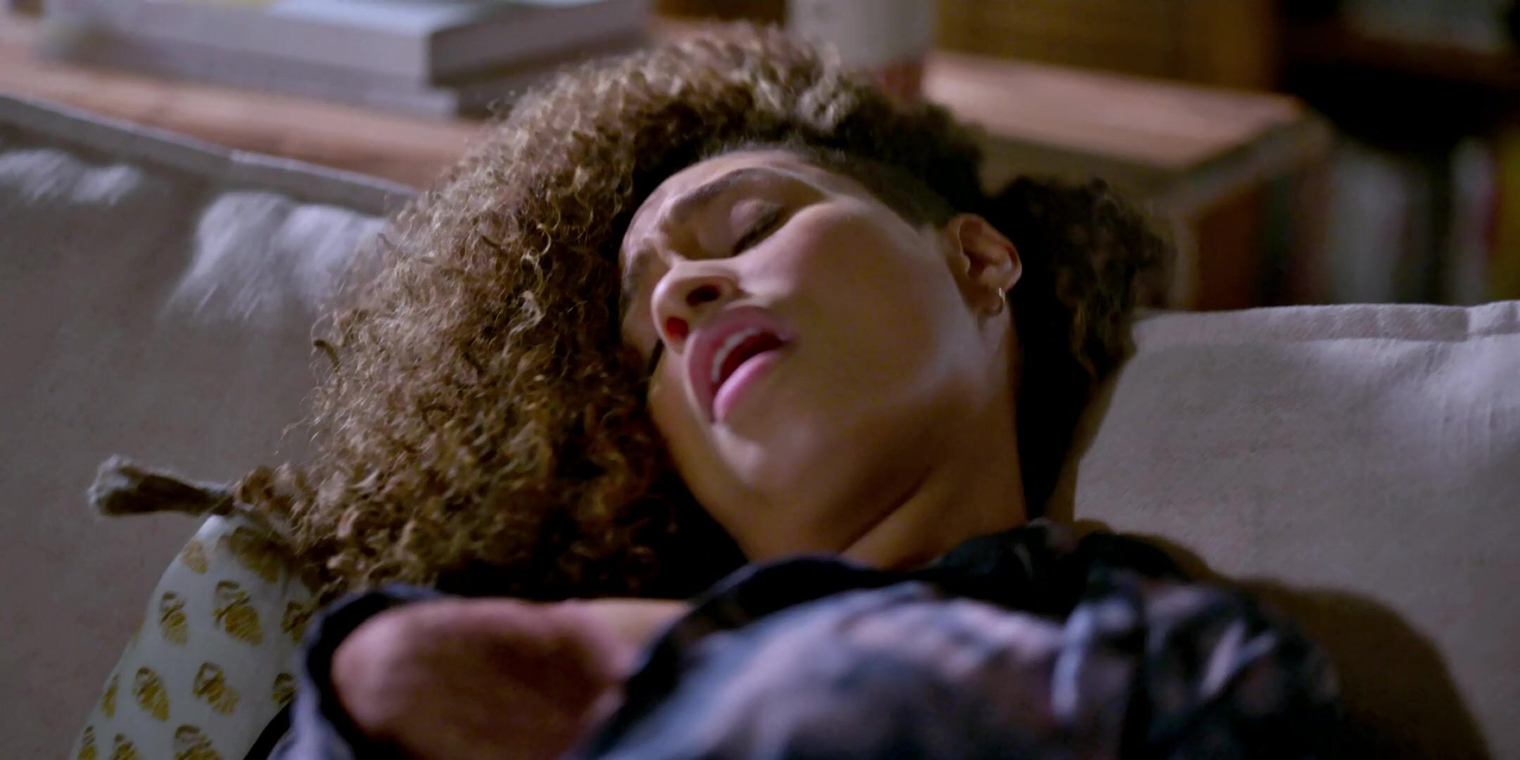 Jacqueline Toboni & Rosanny Zayas in The L Word: Generation Q [S2E7-2021]