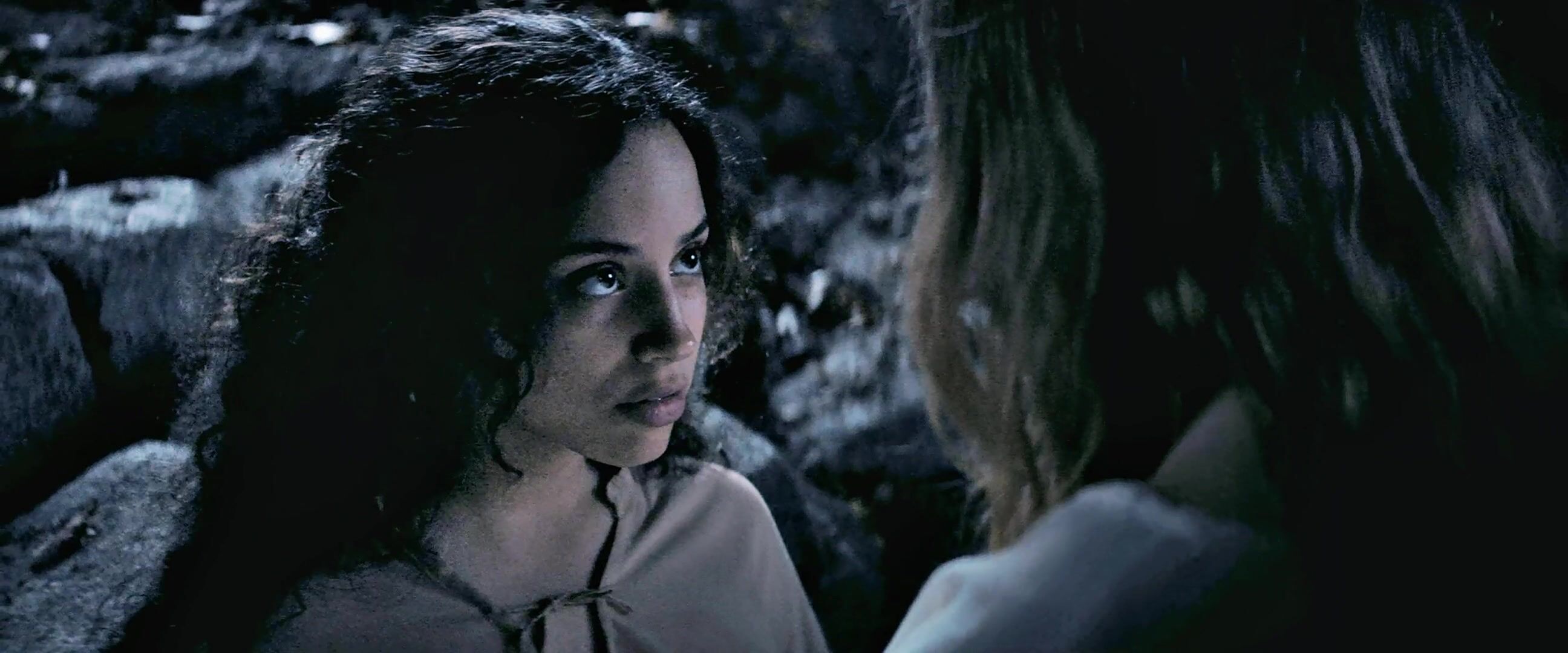 Kiana Madeira & Olivia Scott Welch in Fear Street: 1666 (2021)