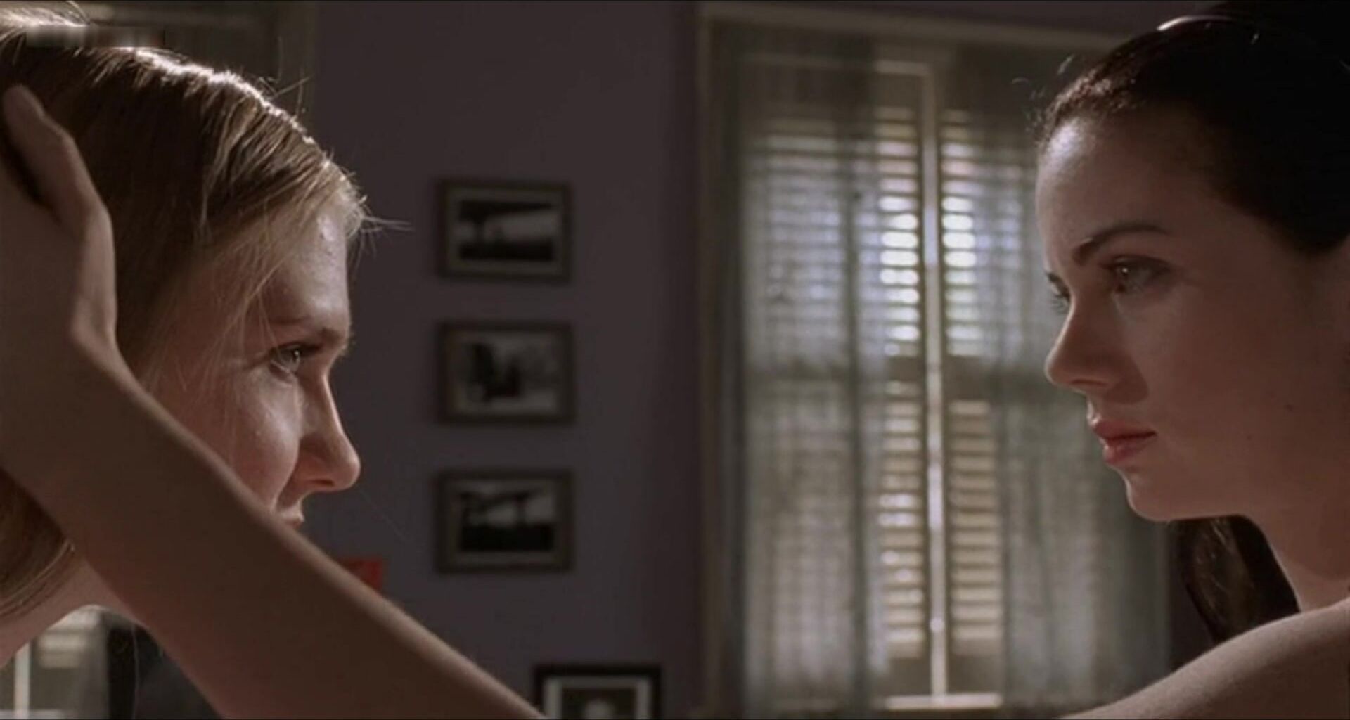 Dominique Swain - New Best Friend (2002)