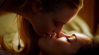 Lesbian Plot: Amanda Seyfried and Megan Fox kiss scene from Jennifers Body #4