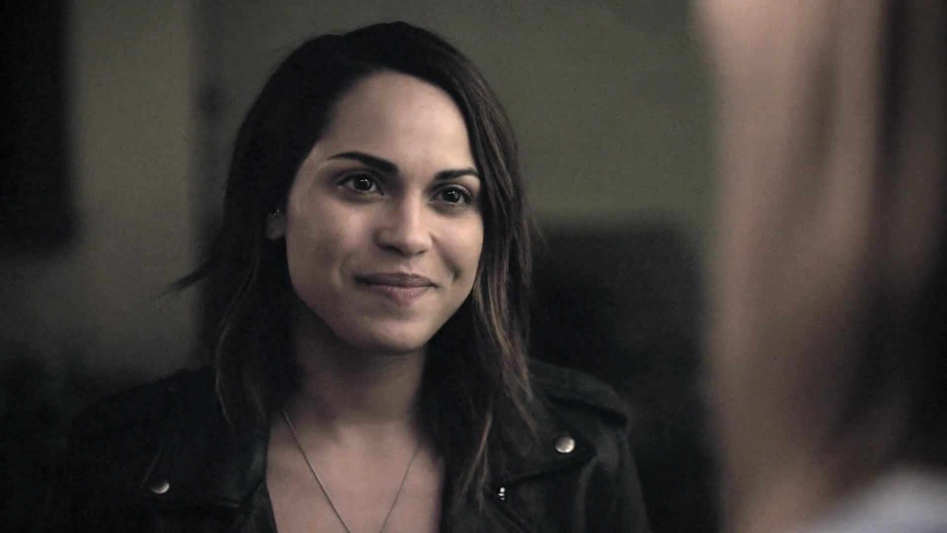 Monica Raymund & Gia Crovatin in Hightown [S1E3-2020]