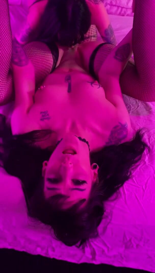 Eating my goth friends pussy