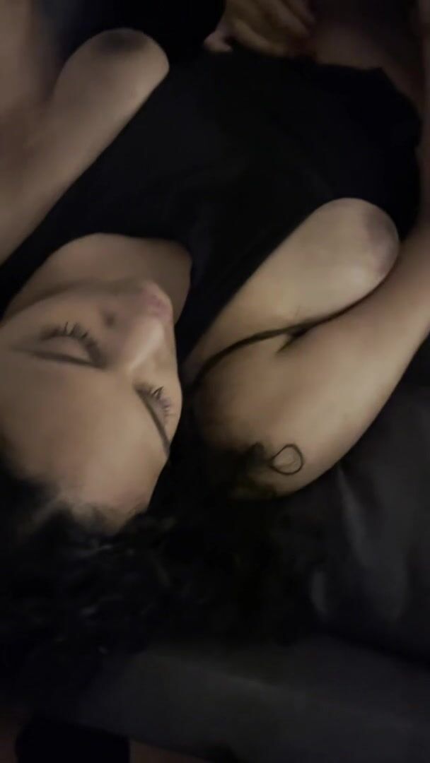 I always like making my hubby watch in the beginning her head was so good ????????