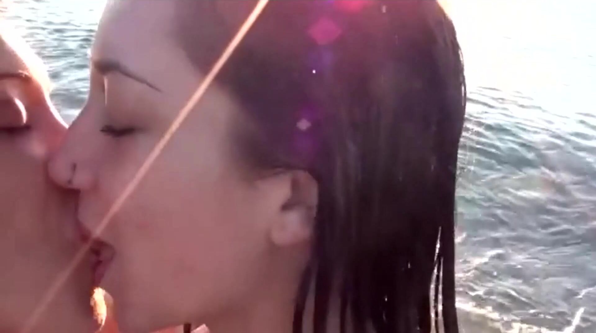 Seaside Kisses