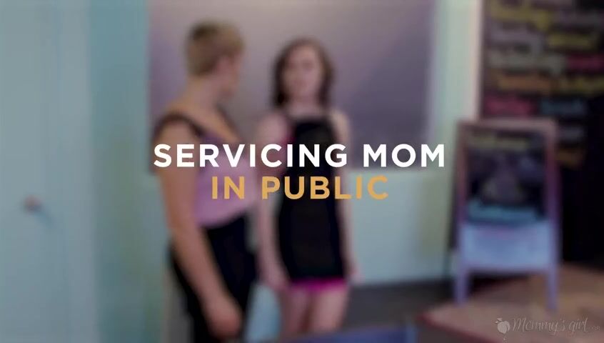Ryan Keely, Freya Parker - Servicing Mom In Public