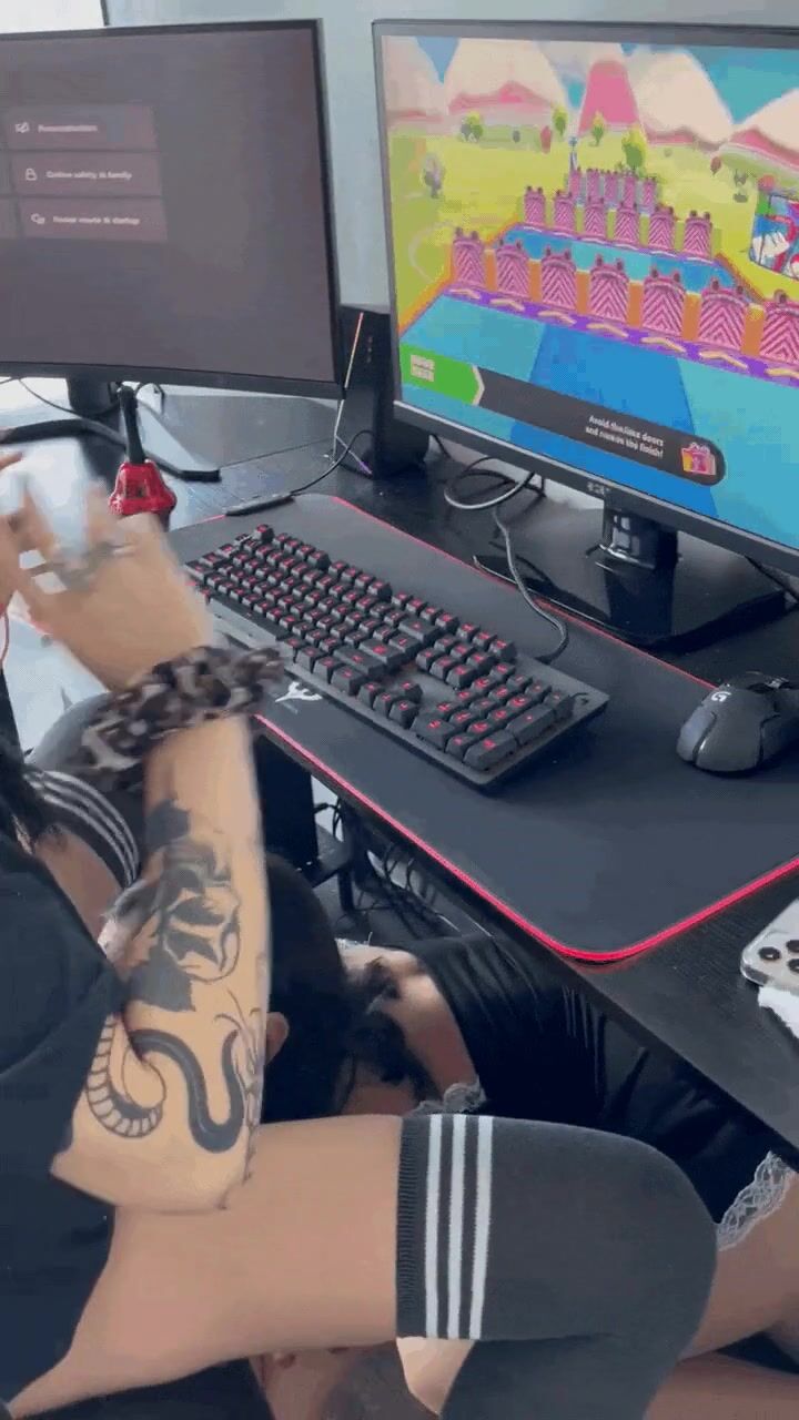 I love having friends that let me eat them out