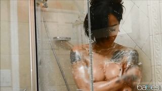 Honey Gold Gets Groped And Fingered In The Shower