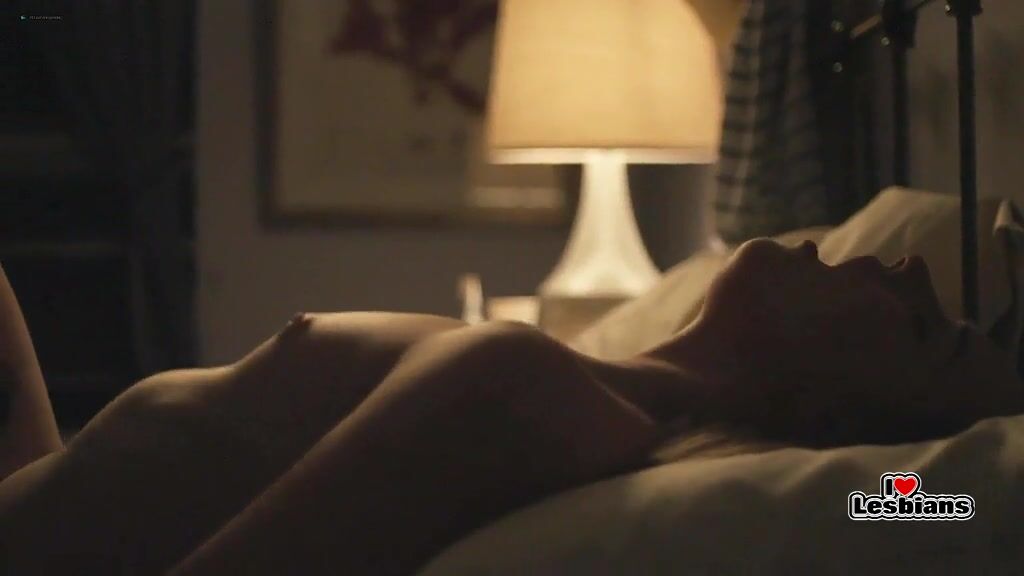 Monica Raymund & Caitlin Hammond (Hightown - s01e01)