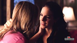 Anna Silk & Zoie Palmer (Lost Girl - s02e06)