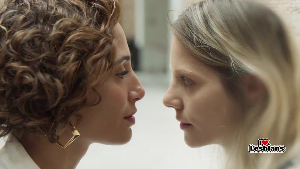 Camila Pitanga & Elisa Volpatto (Aruanas - s02e02)