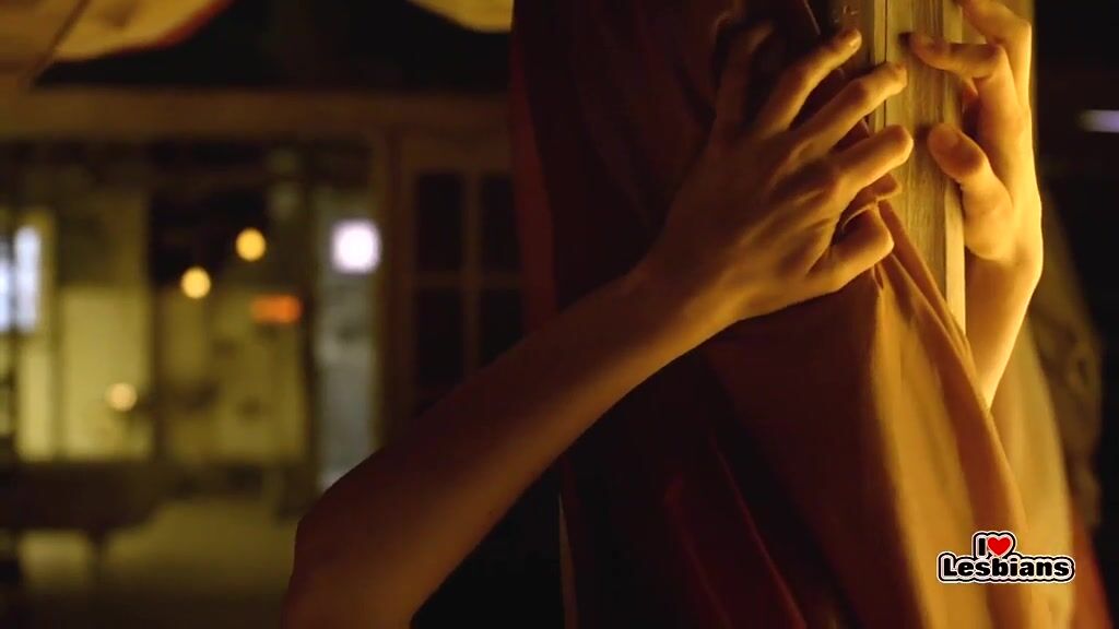 Anna Silk & Zoie Palmer (Lost Girl - s03e04)