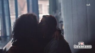ilovelesbians: Jennie Silfverhjelm & Siham Shurafa (Lea - s01e01) #2