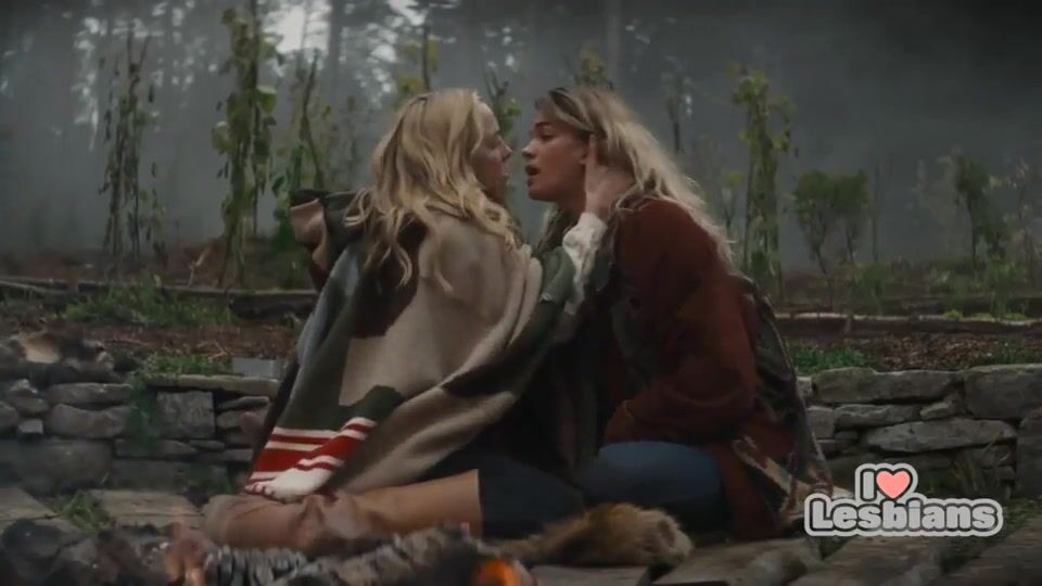 Jodie Comer & Marie Sophie Ferdane (Killing Eve - s04e07)