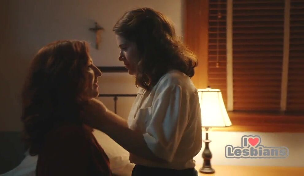 Abbi Jacobson & D'Arcy Carden (A League Of Their Own - s01e04 - Scene #2) *NO MUSIC*
