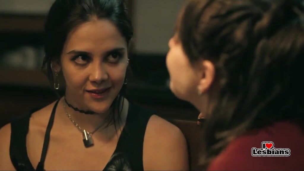 Maria de Villa & Regina Pavon (Dark Desire - s02e05 - Scene #1)