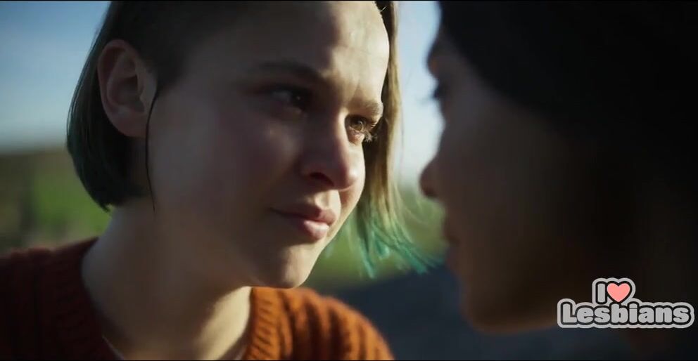 Clara Rugaard & Nenda Neururer (The Rising - s01e08 - Scene #2)