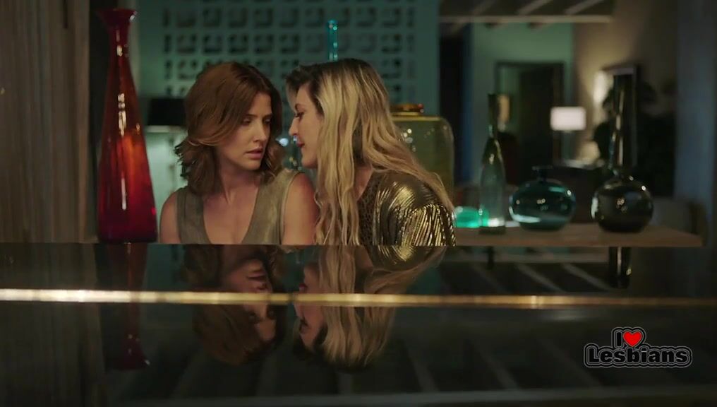 Cobie Smulders & Ioanna Gika (Stumptown - s01e06)