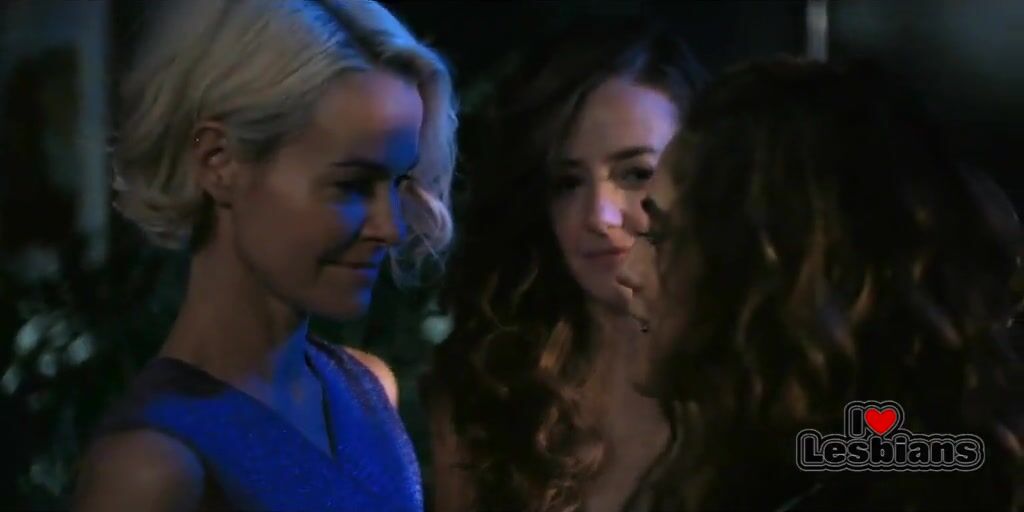 Sepideh Moafi & Leisha Hailey & Stephanie Allynne (The L Word: Generation Q - s01e04)