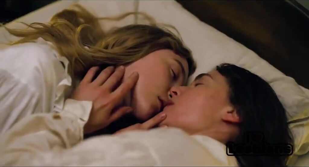 Kate Winslet & Saoirse Ronan (from Ammonite - Scene #2)